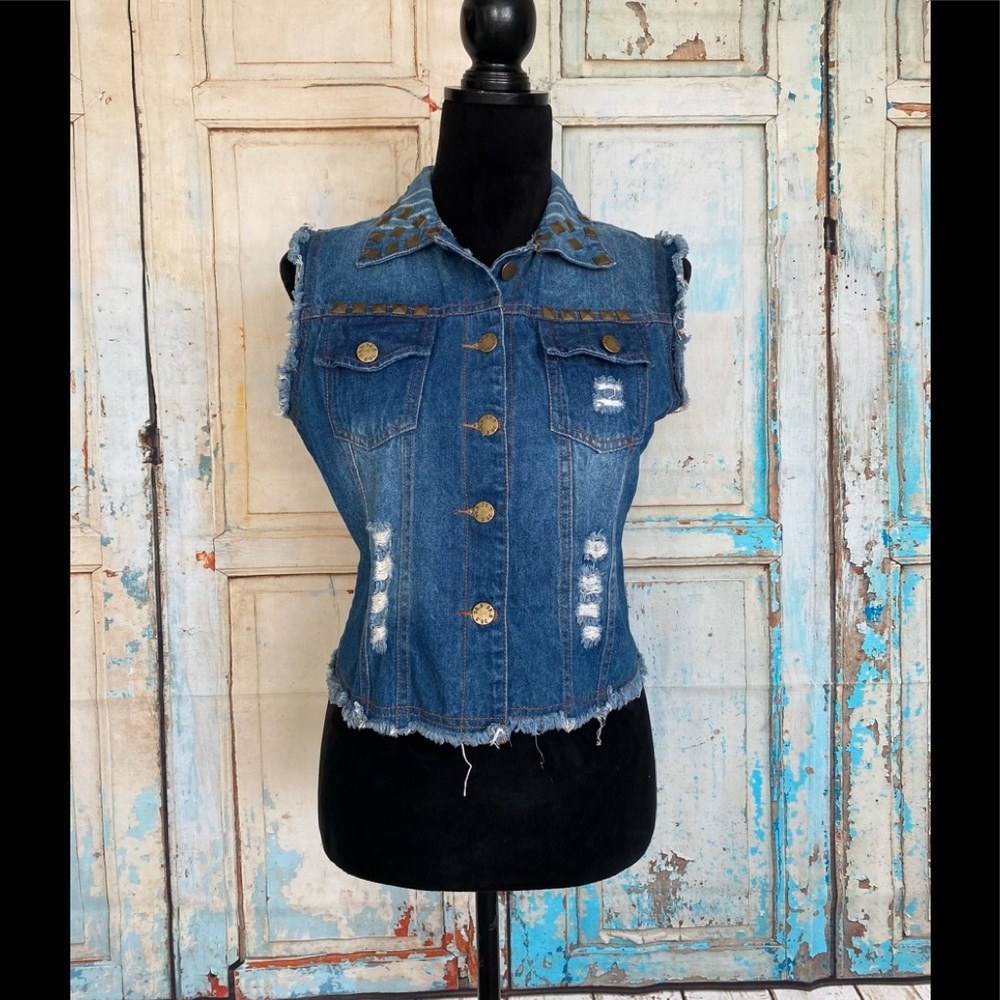 Kaitlyn Women's Studded Distressed Blue Denim Jeans Vest Size S/M